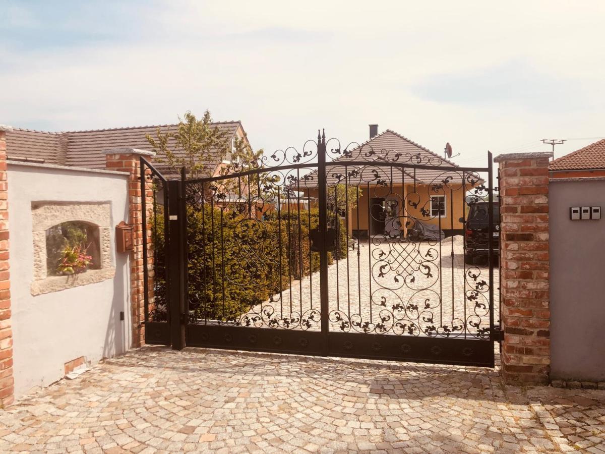 Elsterheide Altes Gewoelbe Mit Sauna Und Whirlpool Im Aussenbereich מראה חיצוני תמונה